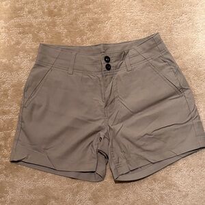 Prana Alana Shorts 5 in